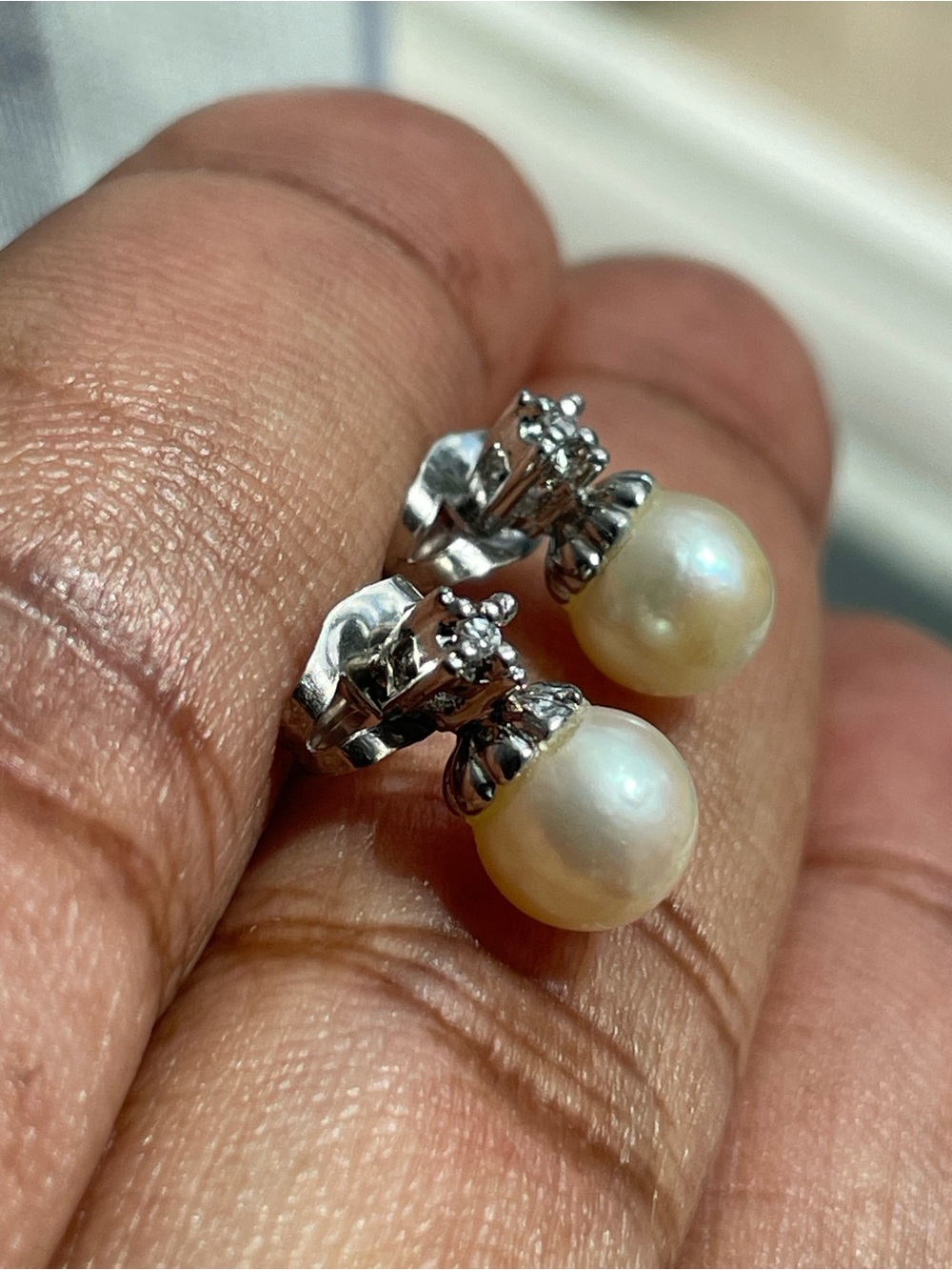Real! 14kt Gold Diamond & Pearl Earrings - Picture 4 of 10